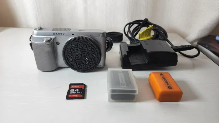 Camera Sony NEX-F3 ( Somente corpo, 2 baterias, carregador, cartão SD 64GB)retirar Santos
