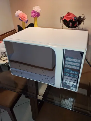 Micro ondas Midea para retirada de peças