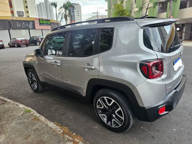 Jeep Renegade Longitude 1.8 4X2 Flex 16V Aut. 2021