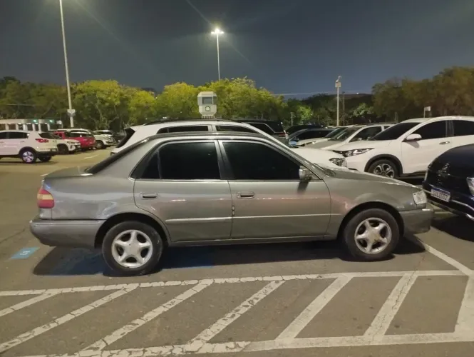 Toyota Corolla XEI 1.8/1.8 Flex 16V Aut. 2001