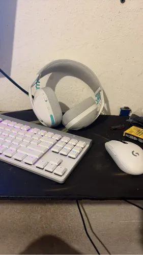 TECLADO, MOUSE E FONE LOGITECH