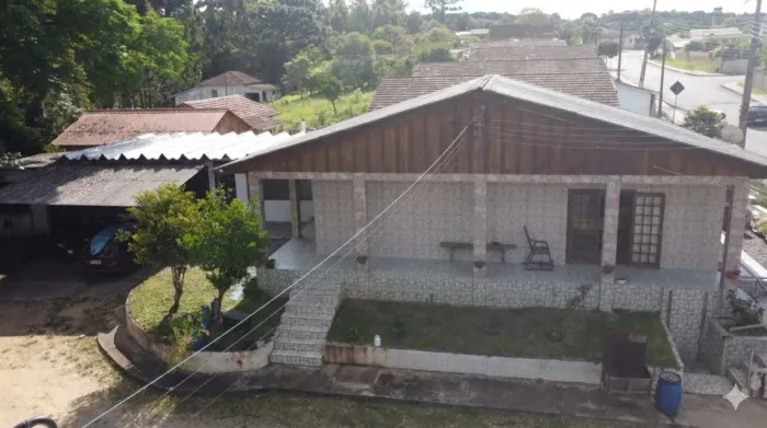 Casa com 4 dormitórios à venda com 345,00m² no Centro Porto Amazonas, PR