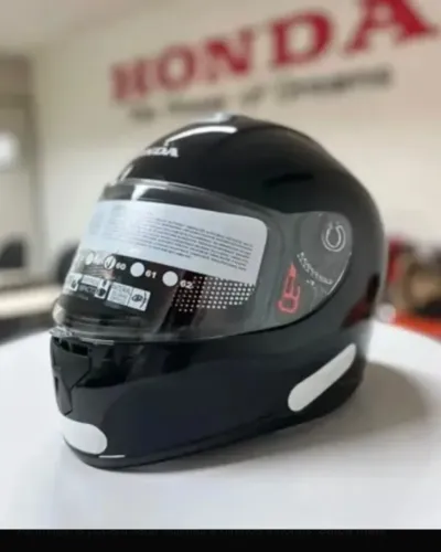 Capacete Honda preto brilhante NOVO!
