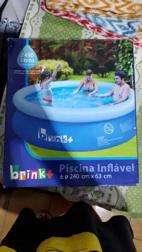 Vendo piscina nunca usada.