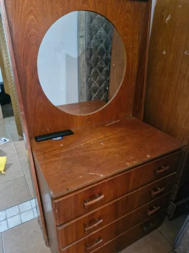 CÔMODA, ARMÁRIO E GUARDA-ROUPA (ACEITO PROPOSTAS)