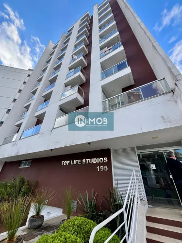 Studio mobiliado com varanda e vista privilegiada no Estrela Sul | 1 quarto | 40 m² - Pron