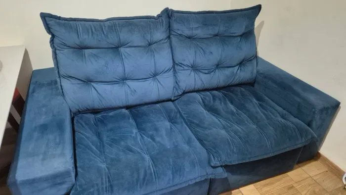 SOFÁ AZUL 4 LUGARES - CONFORTÁVEL
