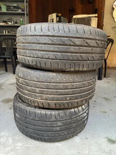 Pneu 215/35/18