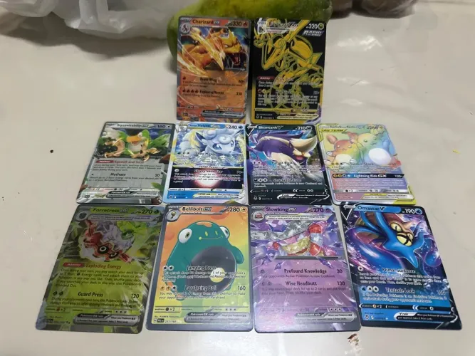 Carta de pokémon super rara