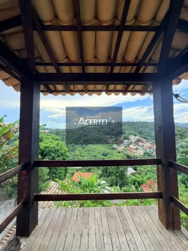 Casa à Venda em Vila Progresso, Niterói: 3 Quartos, Suíte, R$950mil