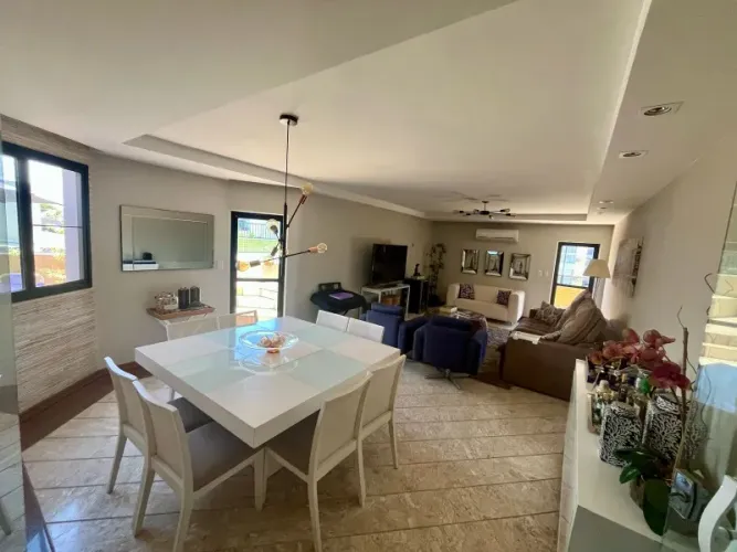Cobertura de luxo à venda em Vitória-ES, bairro Jardim da Penha: 5 quartos, 2 suítes, 3 sa