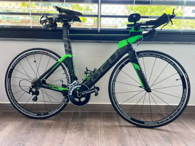 Focus Izalco Chrono Carbon - Bike de Triathlon Speed Completa, Pronta pra Prova