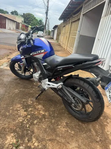 CB 250cc ano 2022 moto tudo em dias