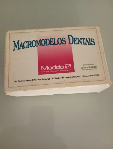 Escultura de dentes odontológico 