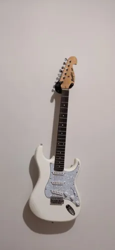 Guitarra Stratocaster Memphis MG32 By Tagima + Capa