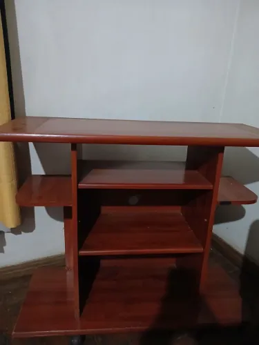 Rack para TV / Móvel Utilitário de Madeira - Excelente Estado