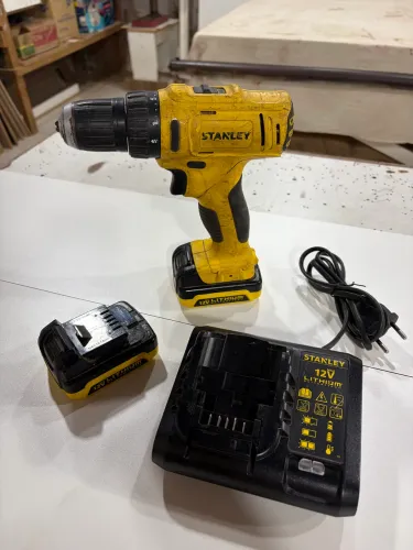 Parafusadeira Stanley 12v