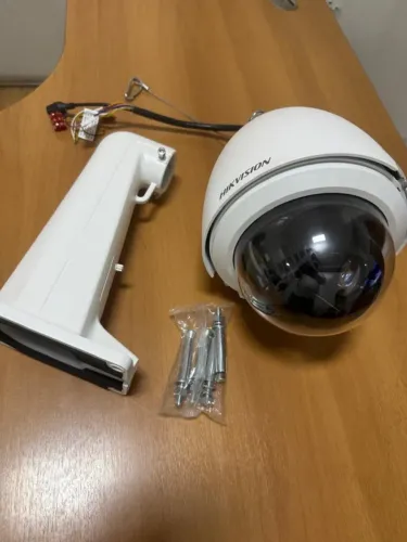 Camera Ip 2mp Speed Dome Ds-2de5220w-ae Hikvision Novo sem caixa