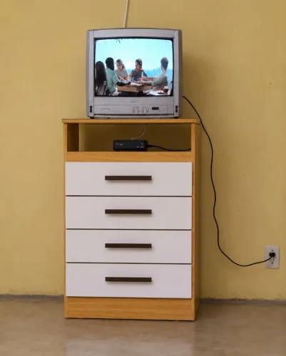 TV Tubo Antiga em Ótimo Estado - funciona perfeitamente