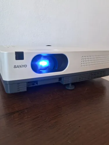 Projetor Sanyo XD2200
