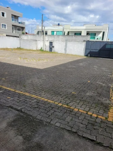 area comercial 850 metros