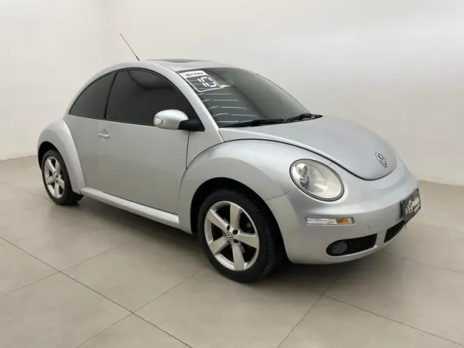 Volkswagen New Beetle 2.0 MI Mec./aut. 2010