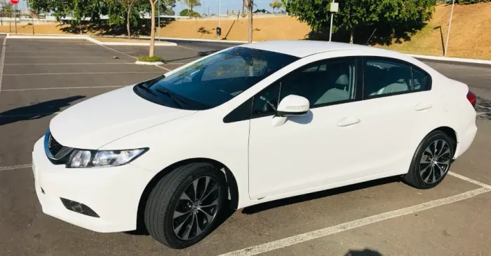 Honda Civic Sedan LXR 2.0 Flexone 16V Aut. 4P 2016