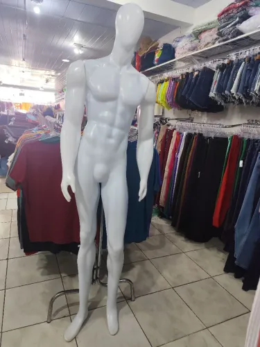Manequim masculino