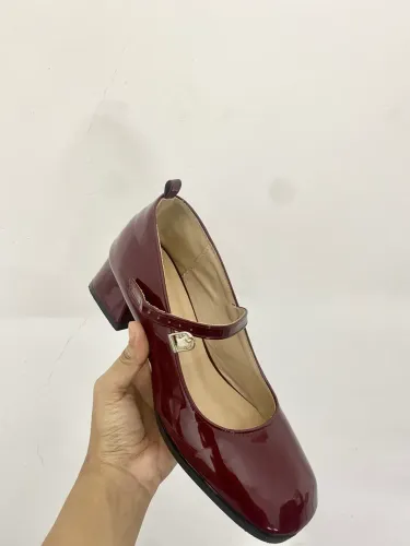 Sapato feminino vinho
