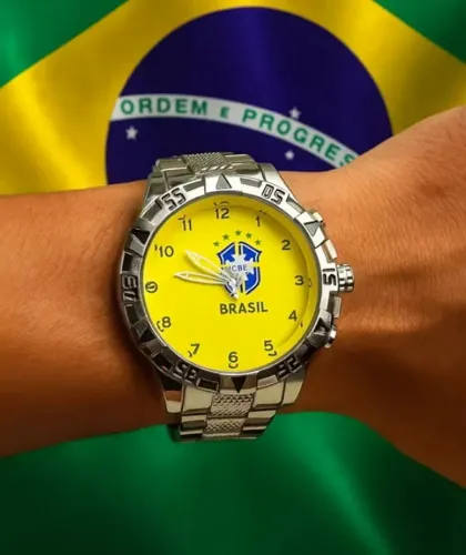 Copa do MunRelógio Cromado Masculino Selecão Brasileira C B F Edição Limitada Esportivo