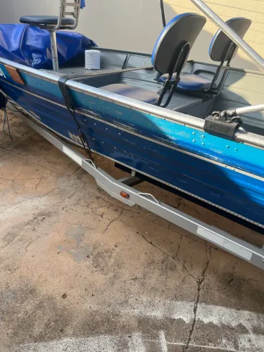 Vendo uma canoa marreco R$ 40.500,00