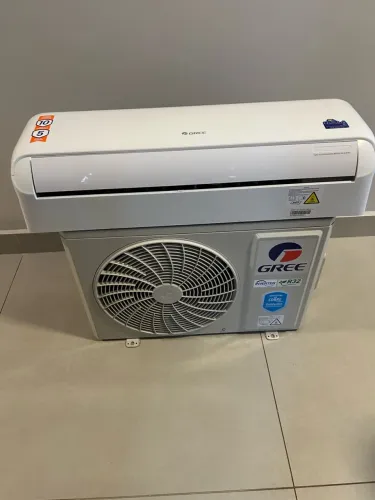 Ar condicionado Gree 12.000 btus inverter .