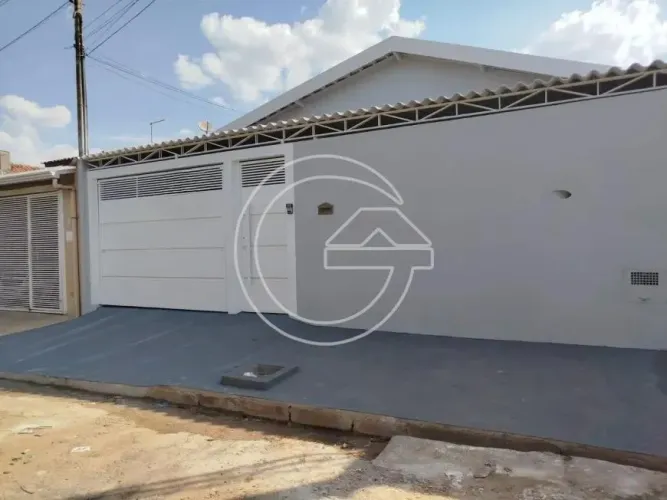 VENDE-SE Residência NO PALMITAL - MARÍLIA/SP