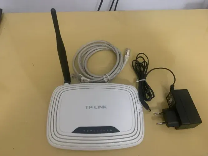 Roteador Wi-Fi N TP-Link TL-WR740N