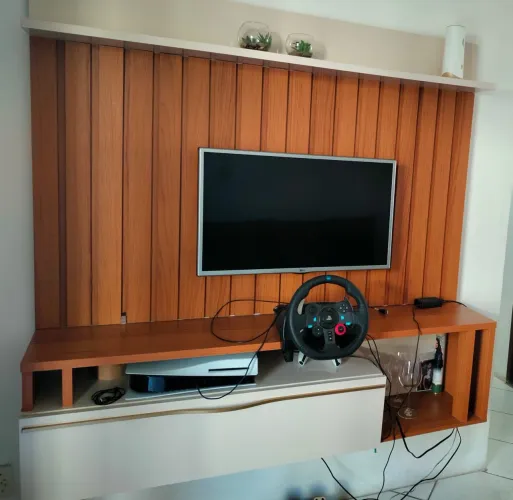 Estante Painel Ripado Suspenso para TV