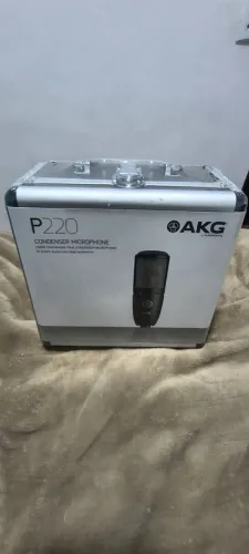 Microfone condensador Akg p220