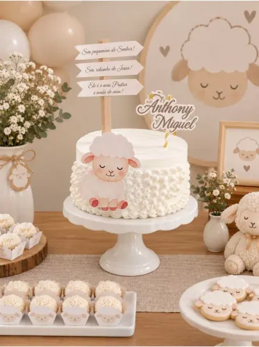 Festa com bolos, doces e salgados