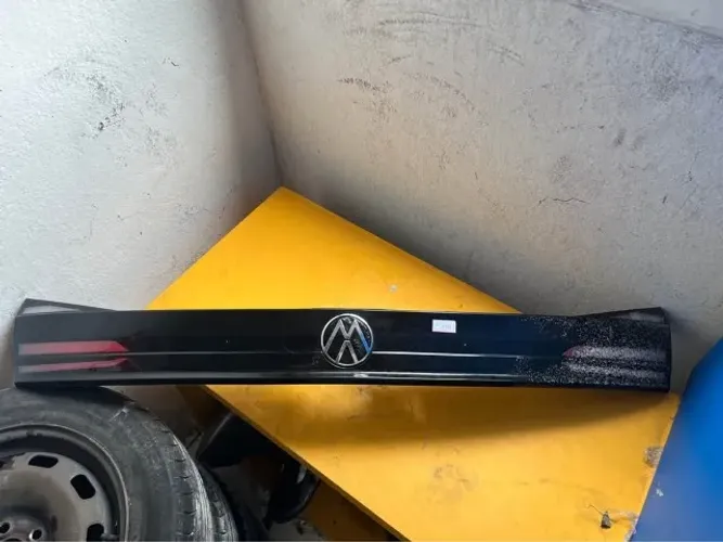 Lanterna traseira porta mala VW Nivus 2023 c/ avaria de queimadura