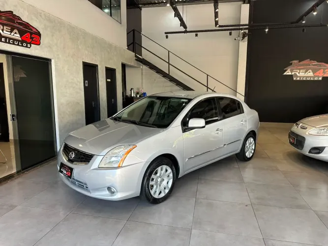 Nissan Sentra 2.0/ 2.0 Flex Fuel 16V Aut. 2011