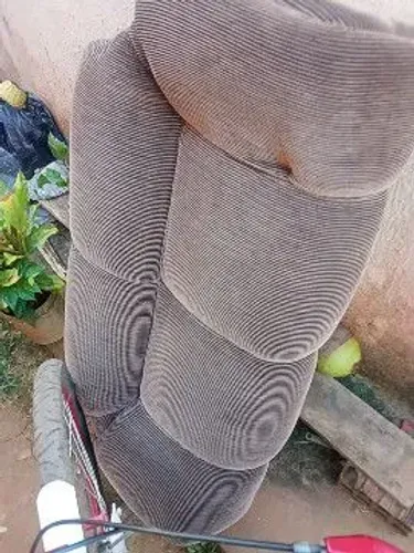 Vendo um sofá 2 lugares 