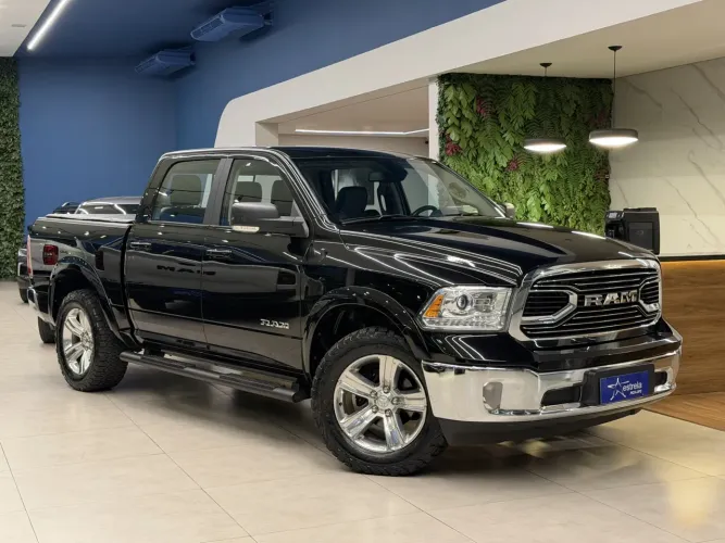 Ram Classic Laramie 5.7 V8 16V Gasolina 4X4 Aut. 2023
