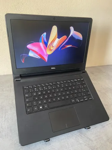 Notebook Dell i5 7ª Geração / HD Graphics / 8GB RAM / 240GB SSD / Tela 14?