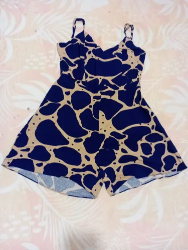 Vestido vazado estampado