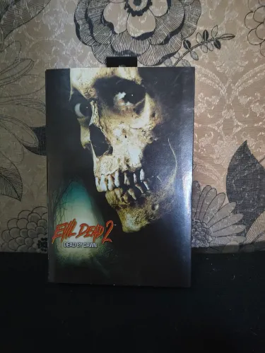 Action figure Ash versão Evil dead ll oficial Neca