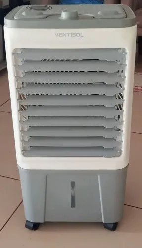 Eletrodomésticos Climatizador de Ar 16 Litros ,usado apenas por 1 mês ,está novo ....