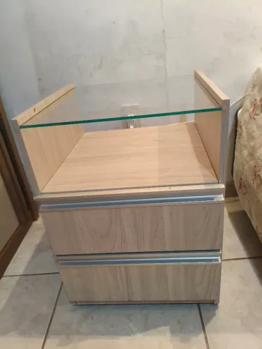 Vendo criado mudo em ótimo estado