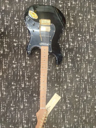 PROMOÇÃO Guitarra Tagima t640 super