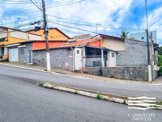 Casa a Venda e Locação no Sapé II em Caçapava