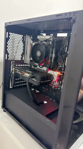 PC RYZEN 5 | 32GB DE RAM | RX580 8GB | 10X SEM JUROS NO CARTÃO