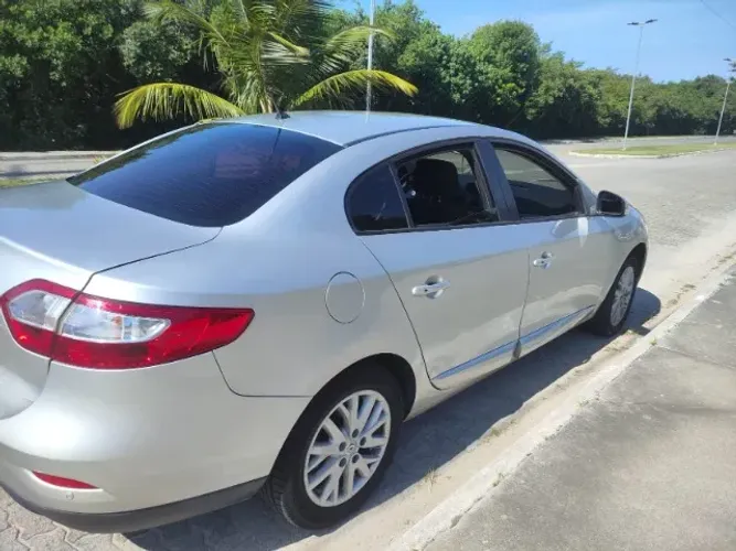 Renault Fluence Sed. Dynamique 2.0 16V Flex Aut. 2016